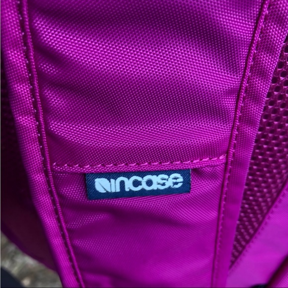 Computer Backpack by Incase - Picture 4 of 5